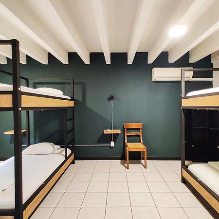 Zamia Hostel ブカラマンガ エクステリア 写真